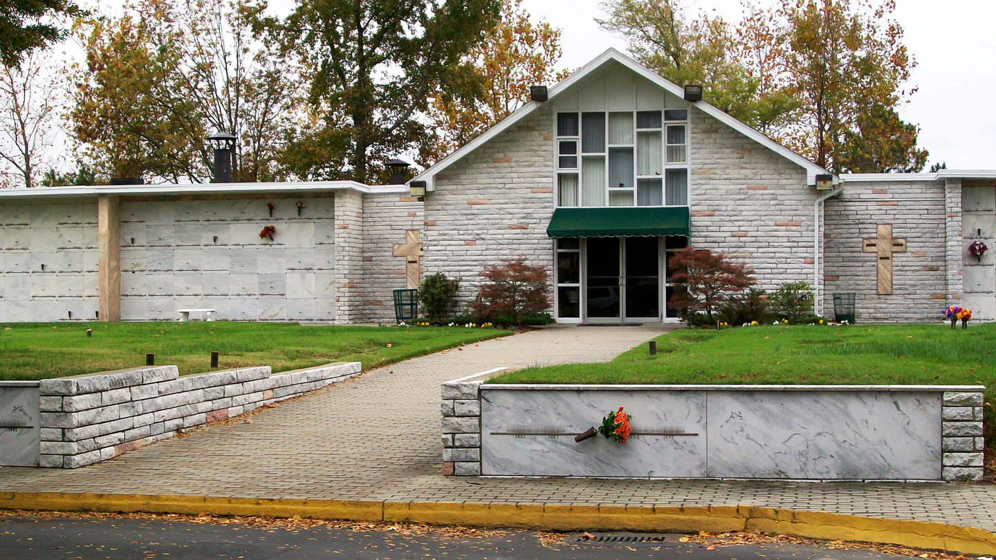 Hampton Memorial Gardens Cemetery