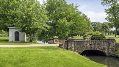 Mount Emblem Cemetery | Cemetery