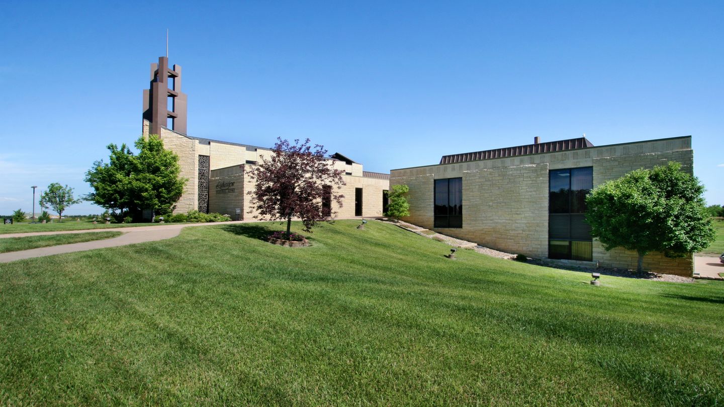 lakeview-funeral-home-cemetery-dignity-memorial