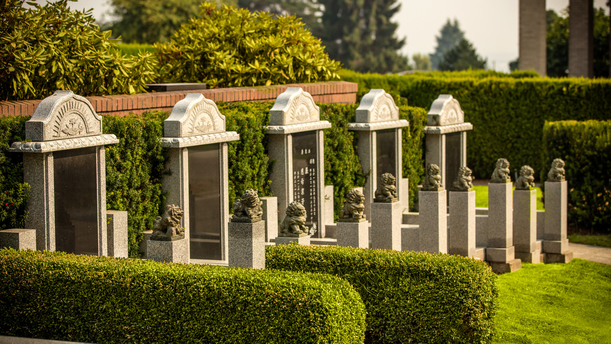 This regal row of family memorial markers displays one of the many customizable cremation memorials we offer.  