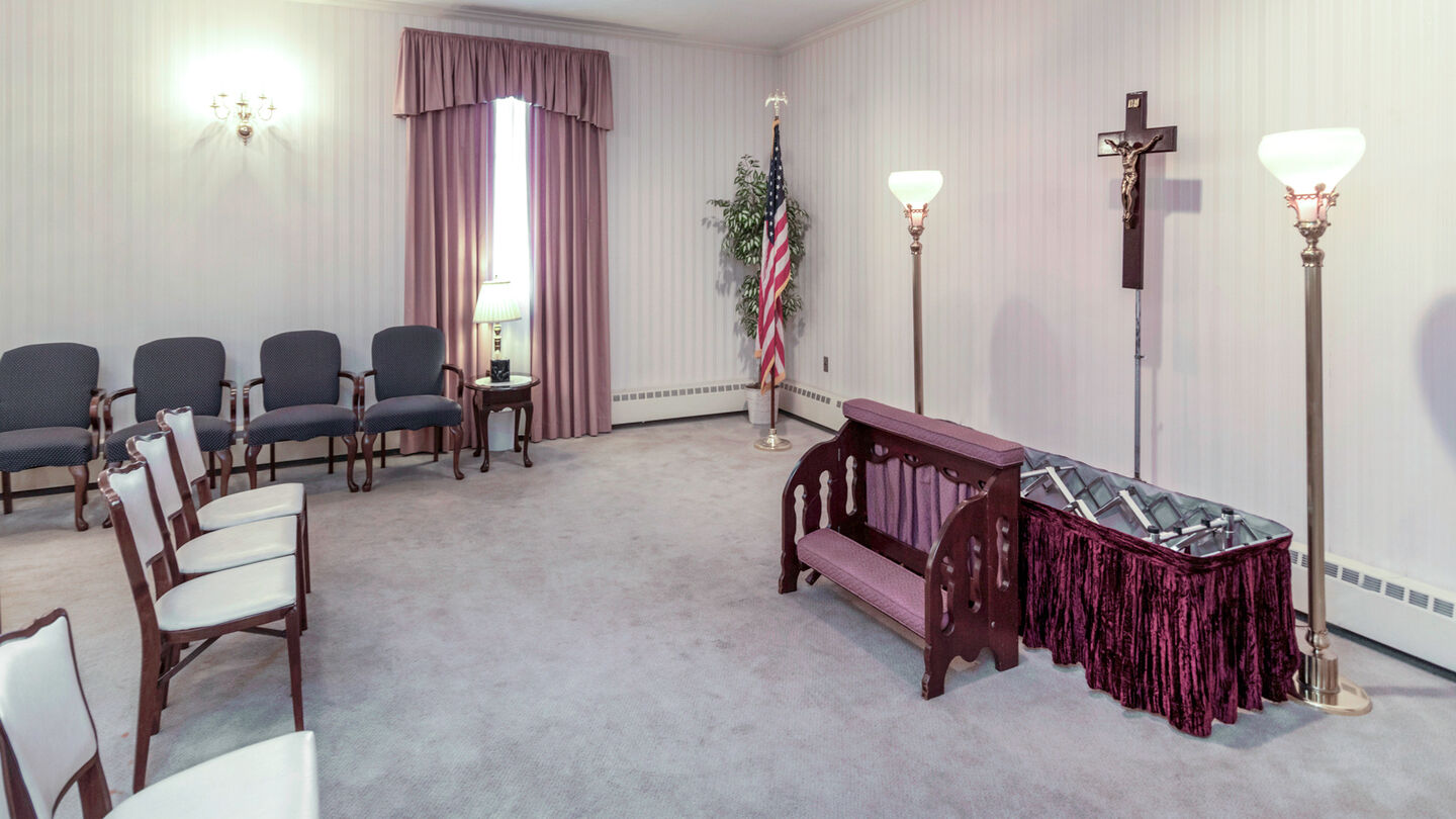 Russell j boyle deals and son funeral homes