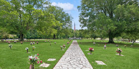 Cemetery grounds at Lakeland Memorial Park