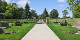 Private/semi-private estates at Lindenwood Cemetery